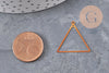 Pendentif triangle évidé laiton brut 22mm, x4 (G11035)