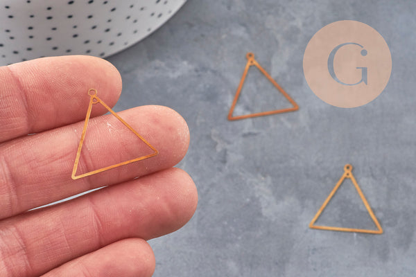 Pendentif triangle évidé laiton brut 22mm, x4 (G11035)