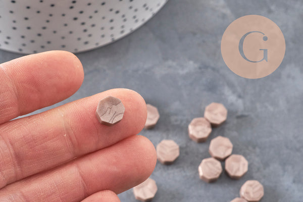 Granulés cire beige taupe nacré à cacheter, fourniture pour sceaux personnalisés et invitations de mariage DIY, x100 (G3604)