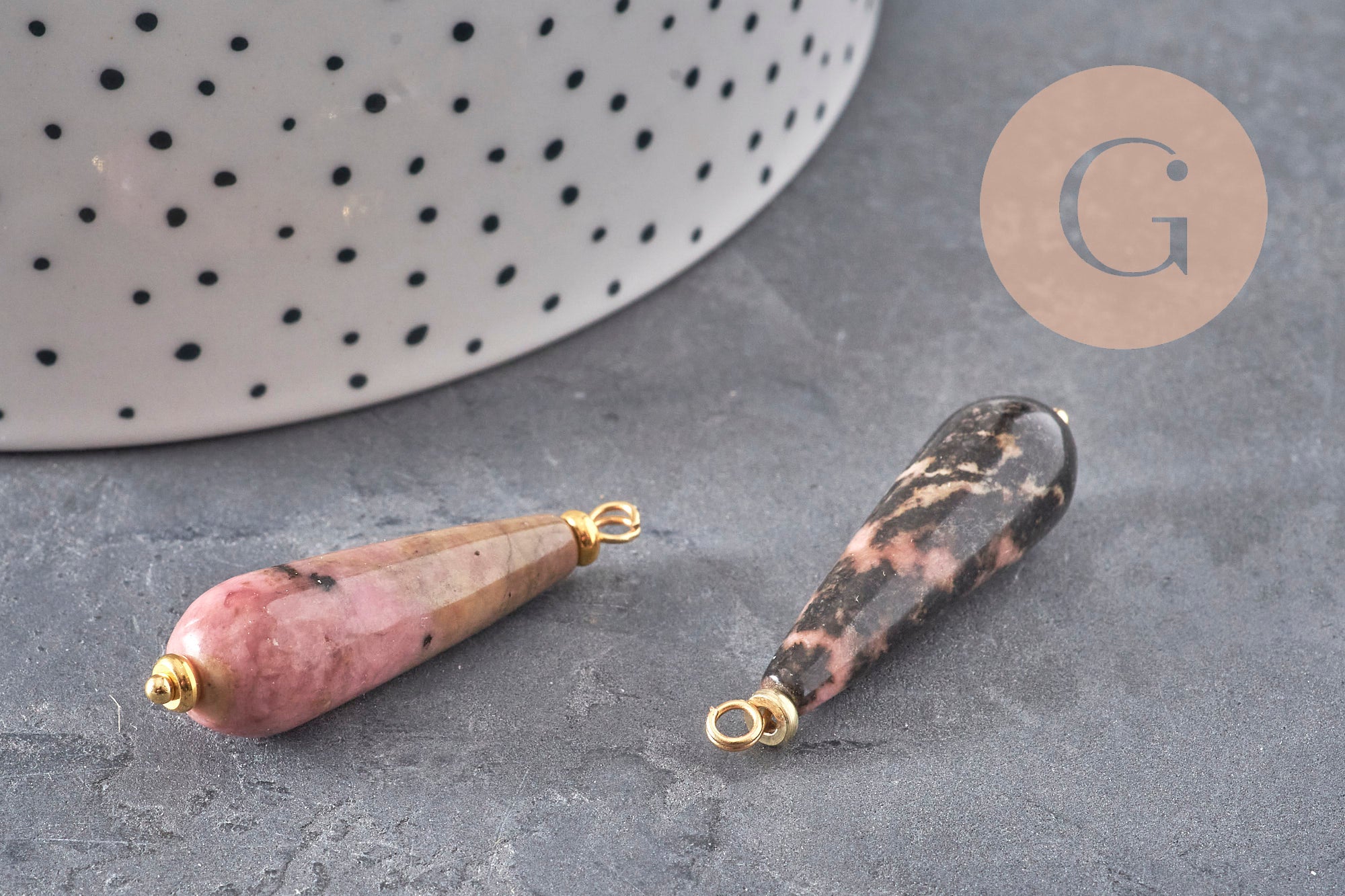 Pendentif goutte rhodonite naturelle laiton & acier doré 38mm, x1 (G11122)