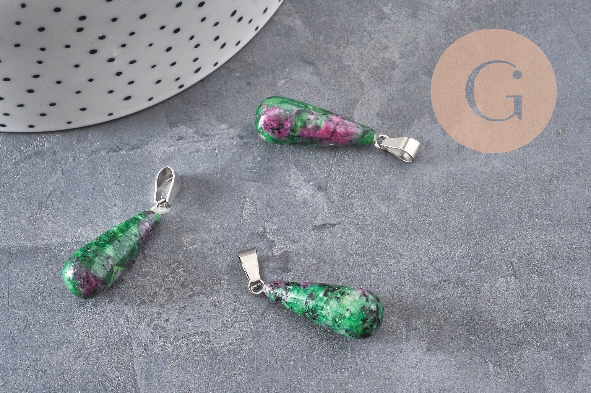 Pendentif goutte rubis zoisite naturel acier inoxydable platine 28mm, x1 (G11120)