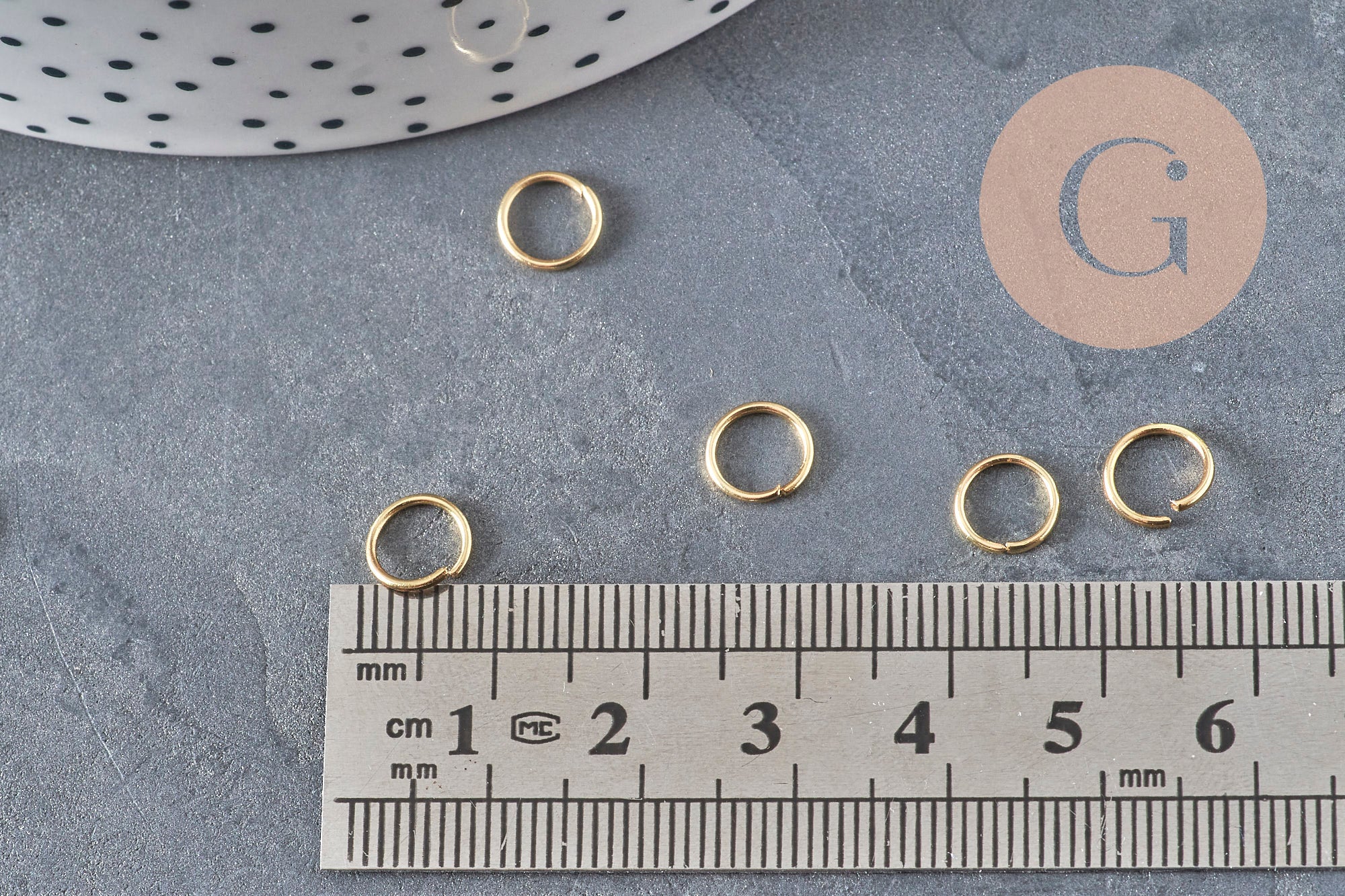 Anneaux fermés ronds acier 304 inoxydable doré 7mm/0.8mm, x10 (G11230)