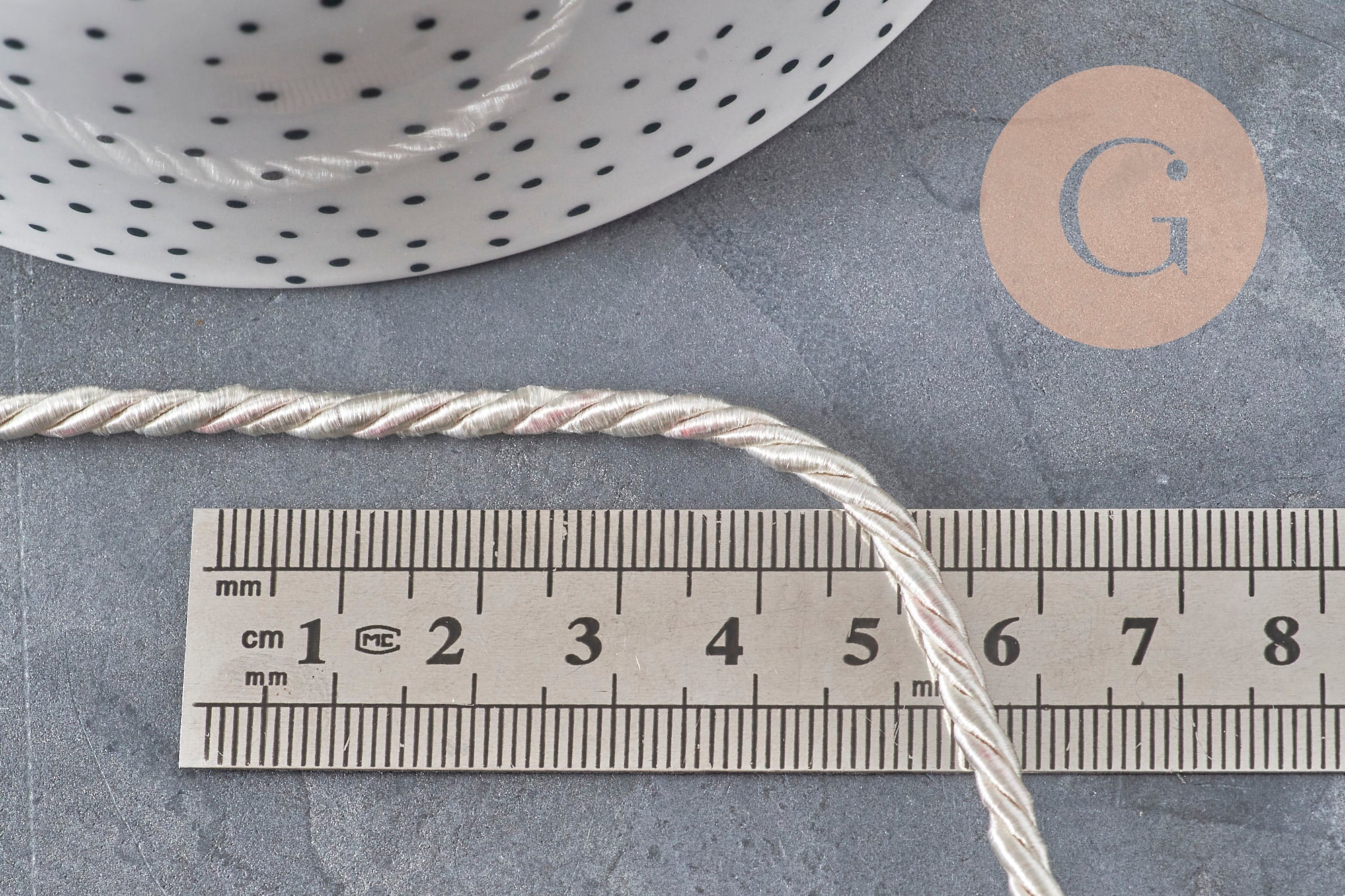 Cordón satinado trenzado beige 3 mm, x1 metro (G2319)