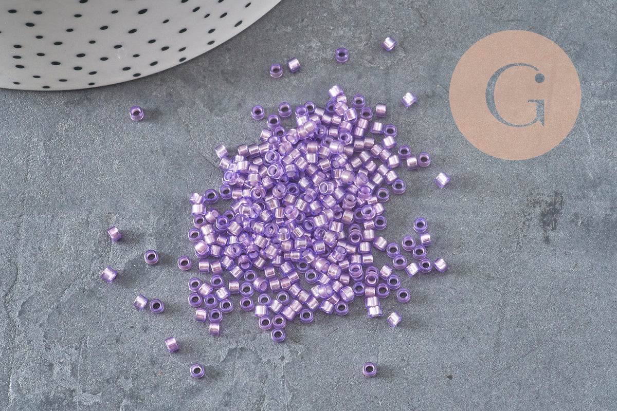 Perles rocaille tube verre violet silver lined 2.5mm, x1 sachet de 8g (G11405)