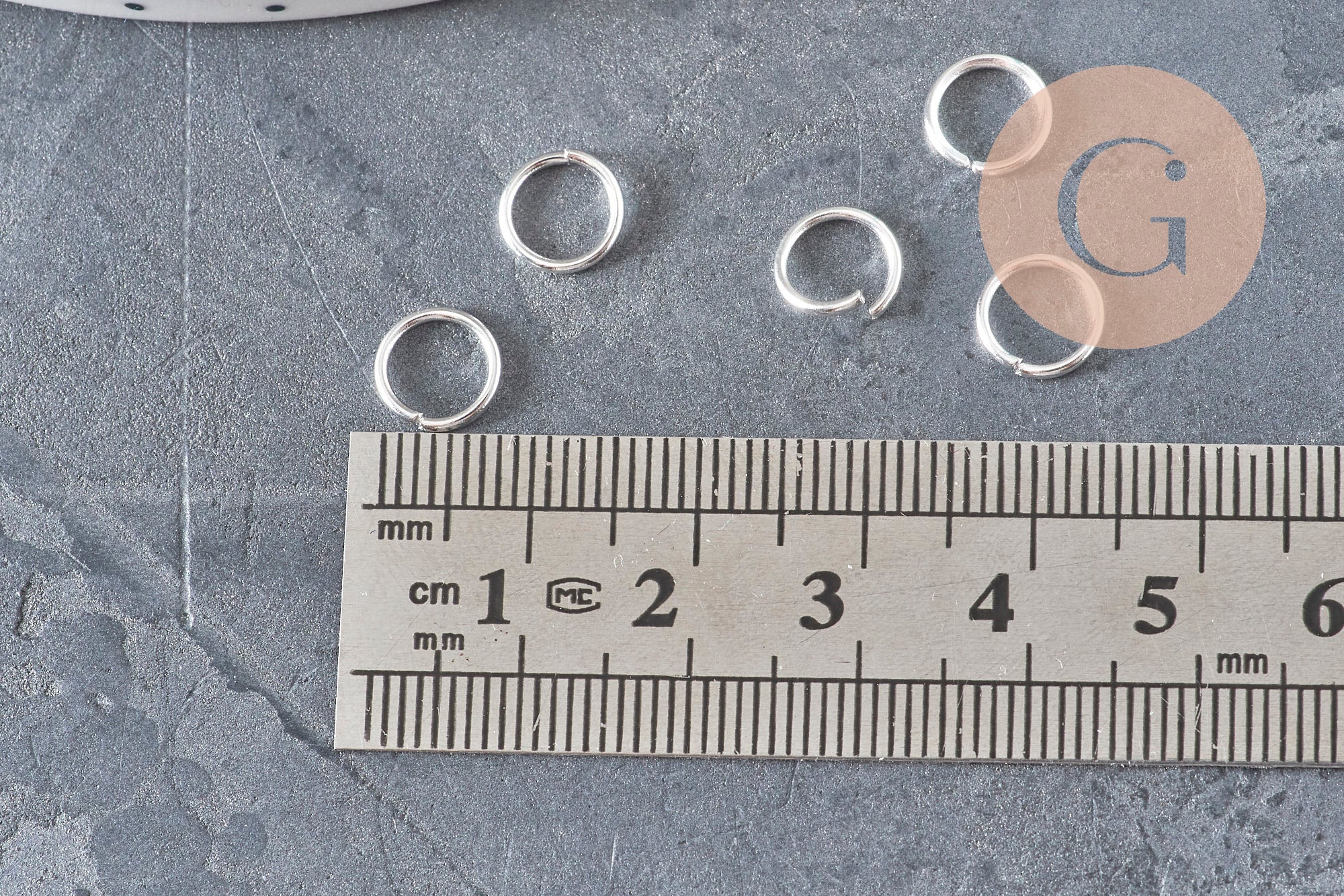 Silver stainless steel round jump rings 8mm-0.9mm, x50 (G11183)