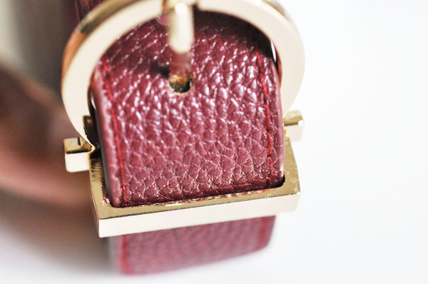 Bracelet cuir rouge bordeaux réglable boucle dorée 25.5mm, x1 (G4791)