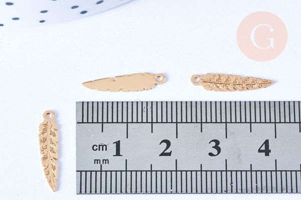 Breloque Plume laiton doré 17mm, création bijou doré fantaisie, x10 (G7134)