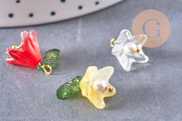 Breloque fleur verre coloré laiton doré imitation perle 15mm, x5 (G10326)