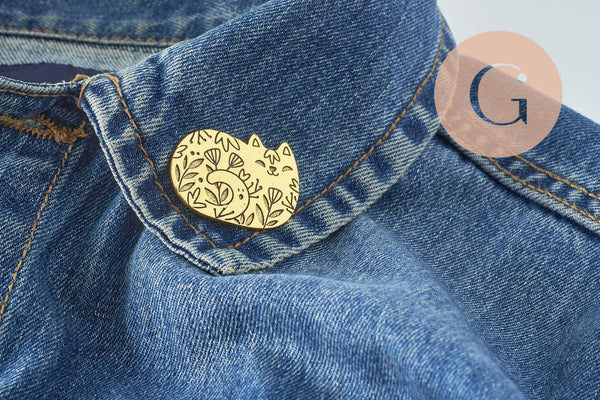 Broche chat gravée acier 304 inoxydable doré 34mm, x1 (G9786)