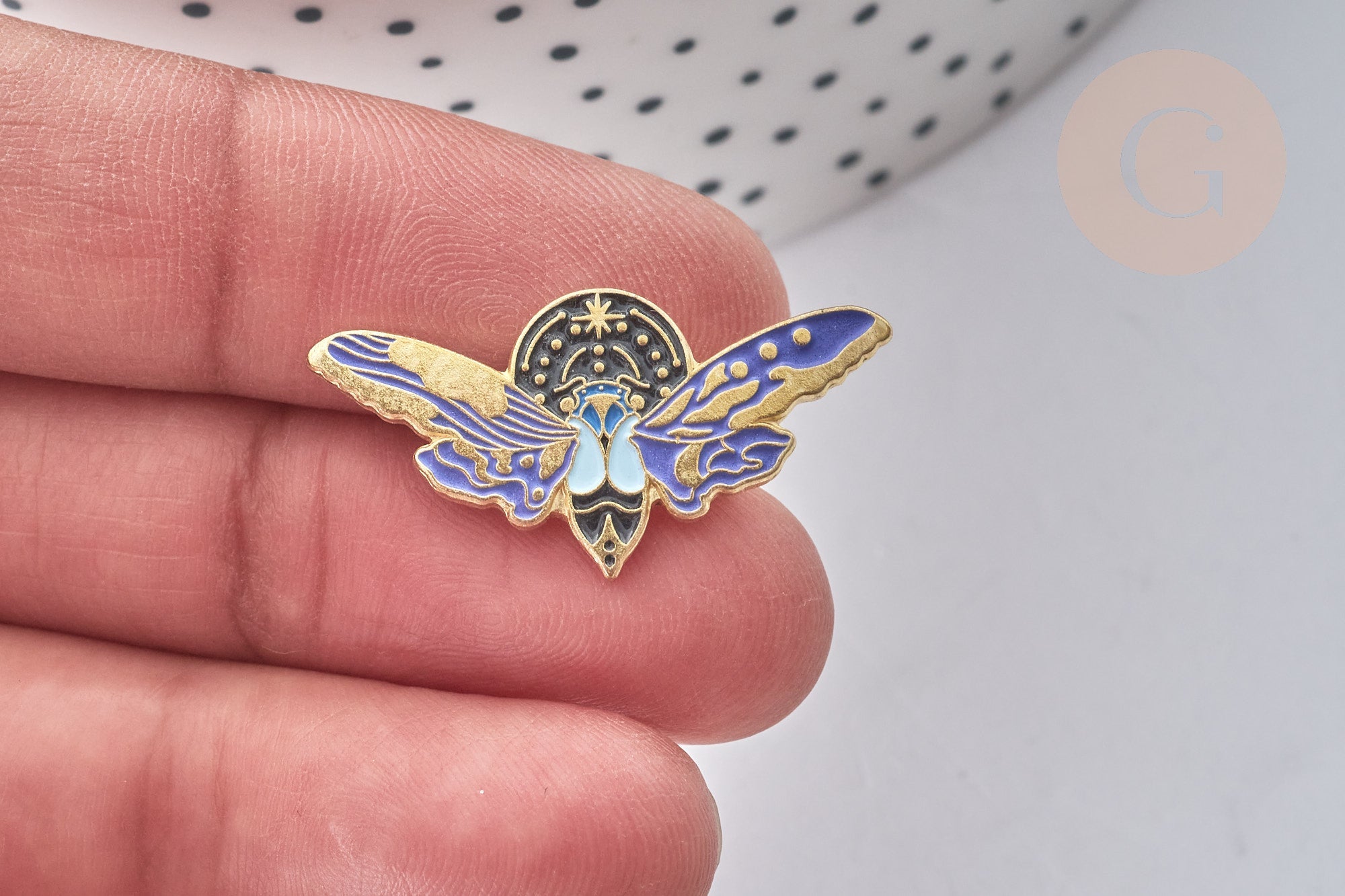 Broche insecte zamac doré 15x30mm, x1 (G7845)