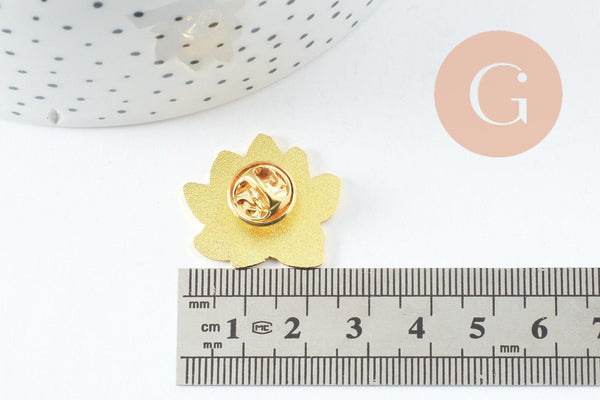 Broche pins Fleurs Lotus blanc zamac doré émail 25mm,broche dorée, décoration veste, x1 (G9744)