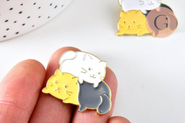Broche pins chat gris, blanc &june Yang mystique doré émail noir,broche dorée, décoration veste, 30x24.5mm,x1 G6322
