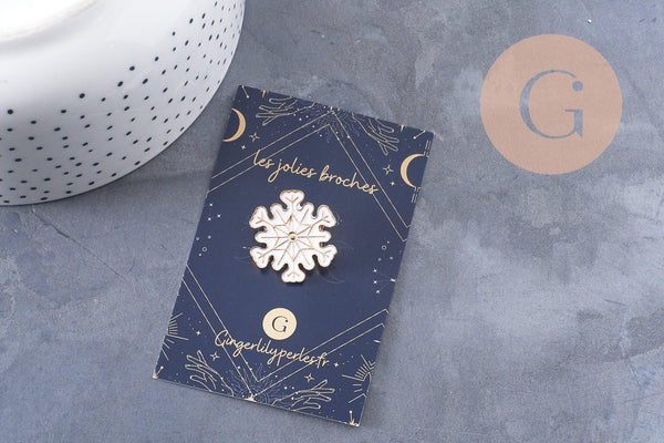 Broche pin's flocon de neige blanc zamac doré 24mm, x1 (G10097)