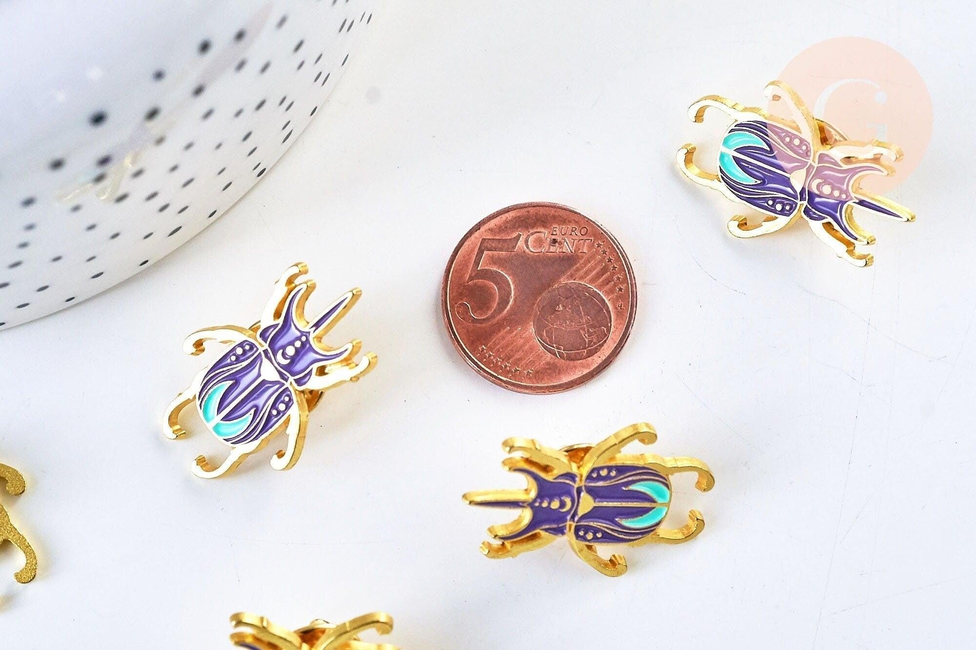 Broche pins insecte mystique doré émaillé,décoration veste, 28x19mm, x1 (G5542)