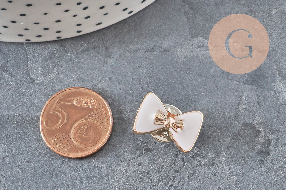 Broche pin's noeud blanc plastique & fer doré 18.5mm, x1 (G11331)