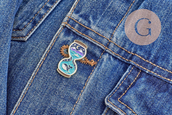 Broche pins sablier bleu baleine laiton doré émail 29.5x14mm,broche dorée,décoration veste,x1 G6234