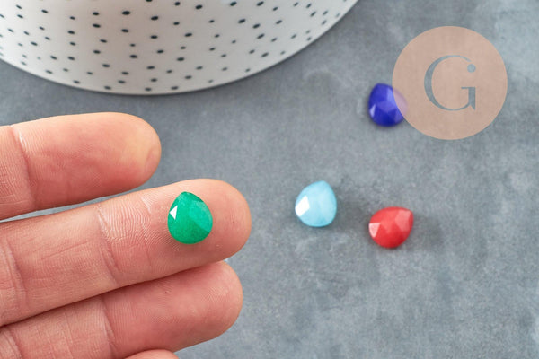 Cabochon goutte jade naturel facetté multicolore 10x9mm, x1 G8596
