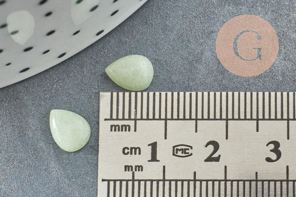 Cabochon goutte phosphorescent 8x6mm,bijou pierre, cabochon goutte luminescent, cabochon synthése, x1 G3139