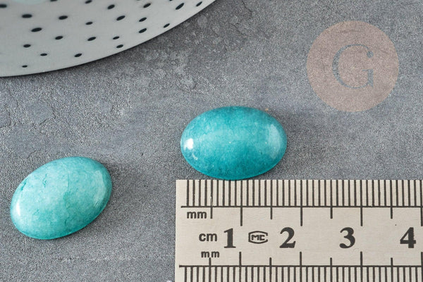 Cabochon ovale en jade naturel vert aqua 13x18mm, x1 (G2480)