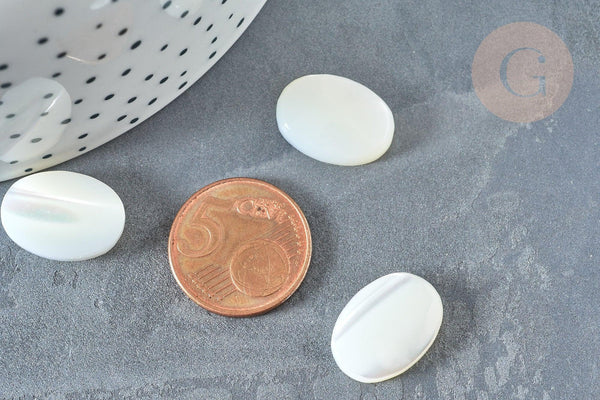 Cabochon ovale nacre blanche 18x13x4.5mm, x1 (G7376)