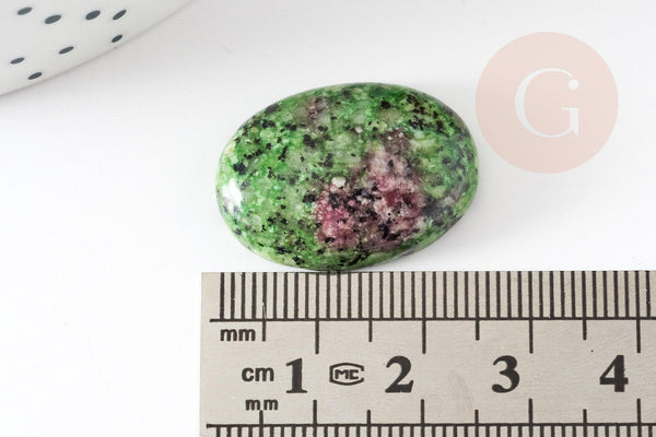 Cabochon ovale rubis zoisite naturelle 25mm, x1 (G2221)