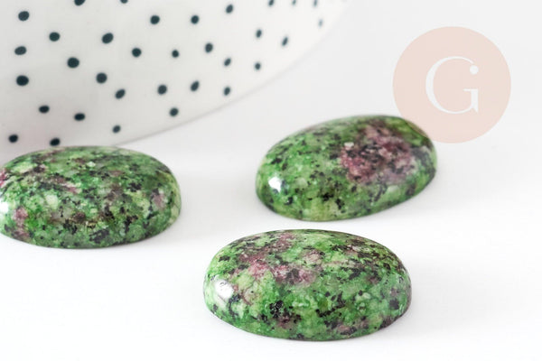 Cabochon ovale rubis zoisite naturelle 25mm, x1 (G2221)