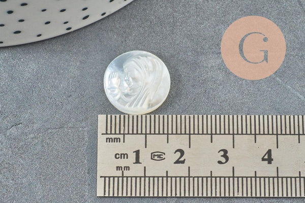 Cabochon rond Vierge Marie nacre blanche naturelle gravé 16mm, x1 (G9629)