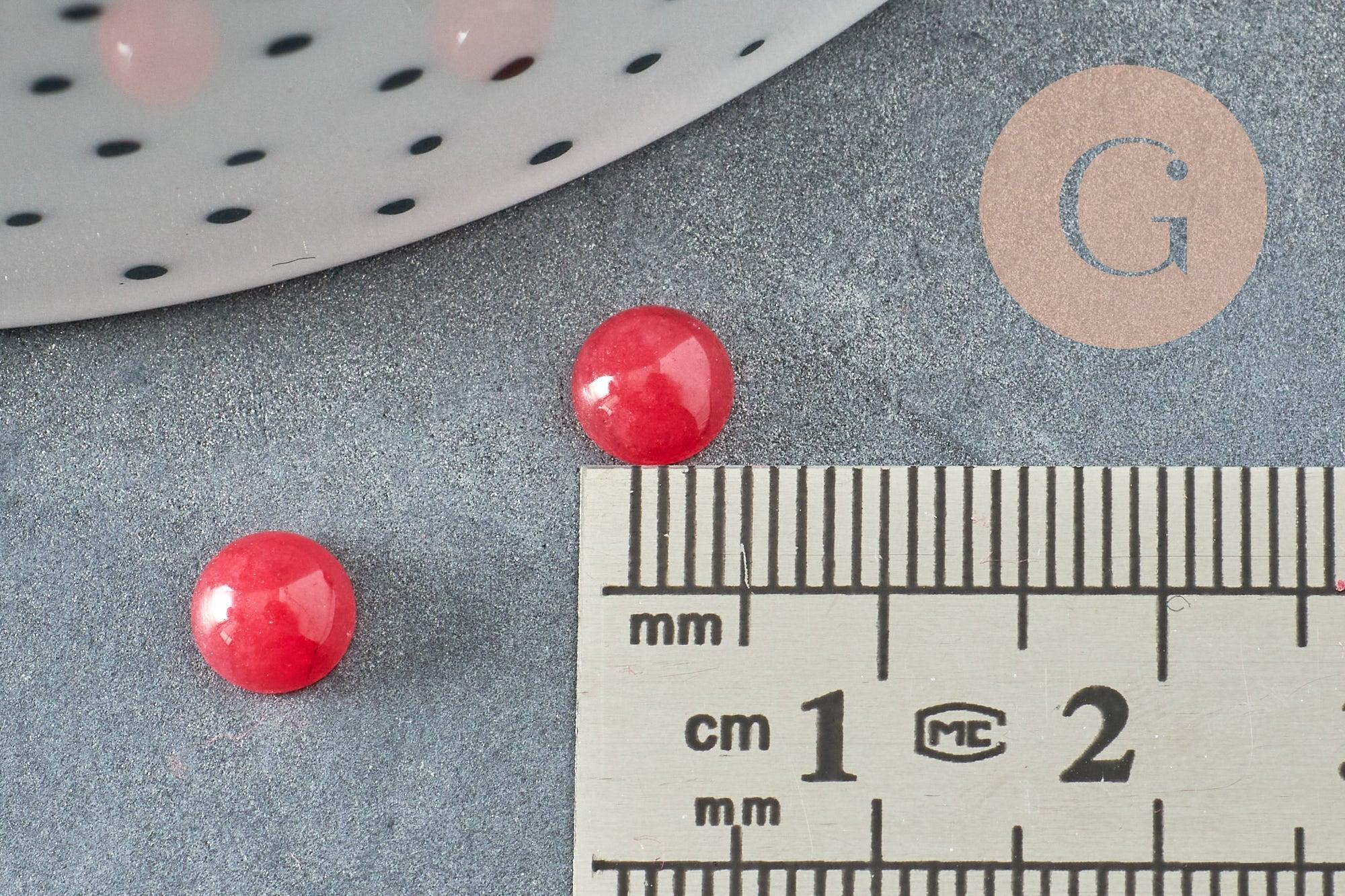 Cabochon rond jade naturel rouge foncé 6mm, x1 (G1430)