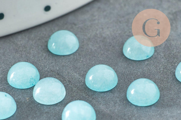 Cabochon rond jade naturel teinté bleu clair 6mm, x1 (G0951)