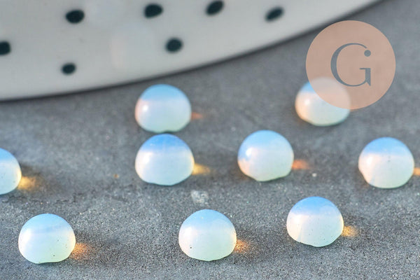 Cabochon rond opalite blanche 4mm, x1 (G3136)