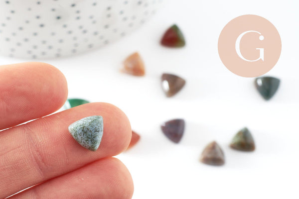 Cabochon triangle agate indienne naturelle 9,5-10mm, x1 (G7248)