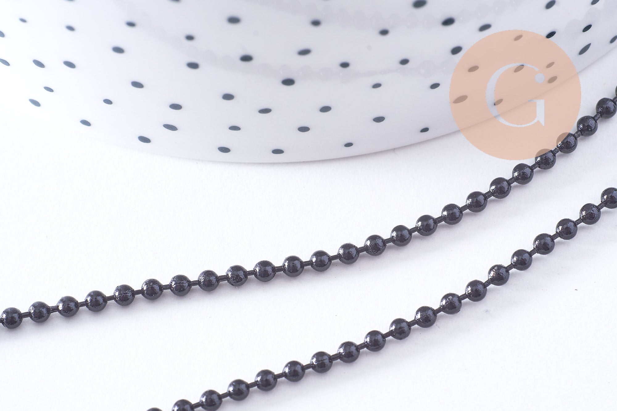 Chaine boule noire intense 2mm, x1 mètre (G10632)