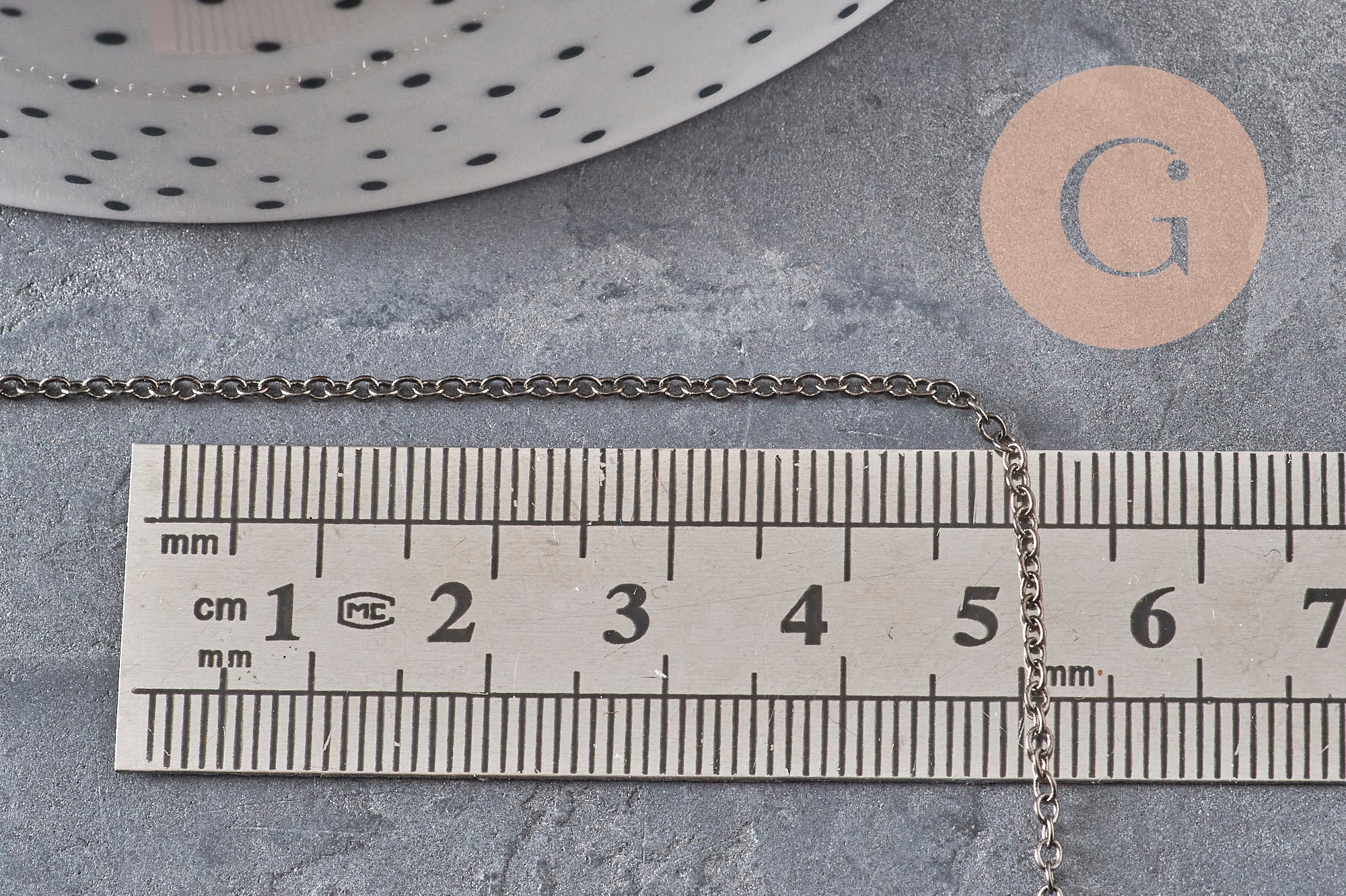 Chaine fine laiton metalgun forçat création bijoux 1.5 mm, x5 mètres (G1395)