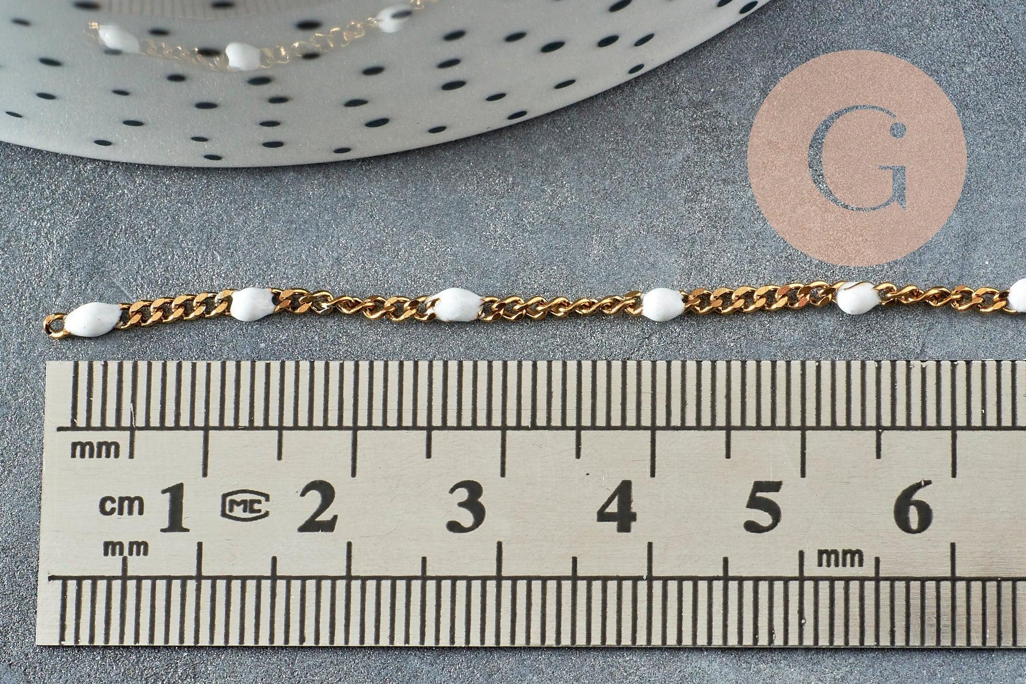 Chaine plate acier inoxydable doré IP fantaisie résine blanc 2.5mm, x1 mètre (G10012)