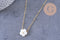 Collier Collier fleur nacre naturelle chaine acier inoxydable doré PVD 18k 45cm, x1 (10581)