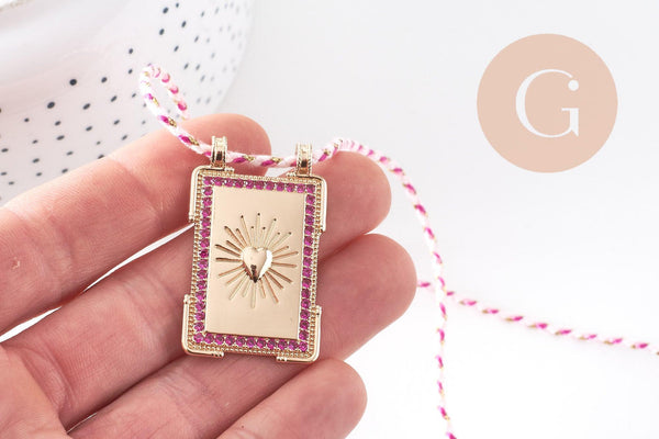 Collier médaille coeurs zircons fuchsia cordon tressé zamac doré 45cm x1 (G10364-8)