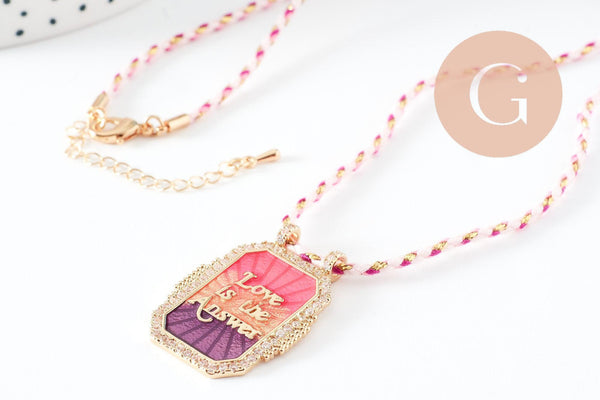 Collier médaille émaillée rose violet LOVE IS THE ANSWER zamac doré, collier cordon tressé 45cm x1 (G9565)