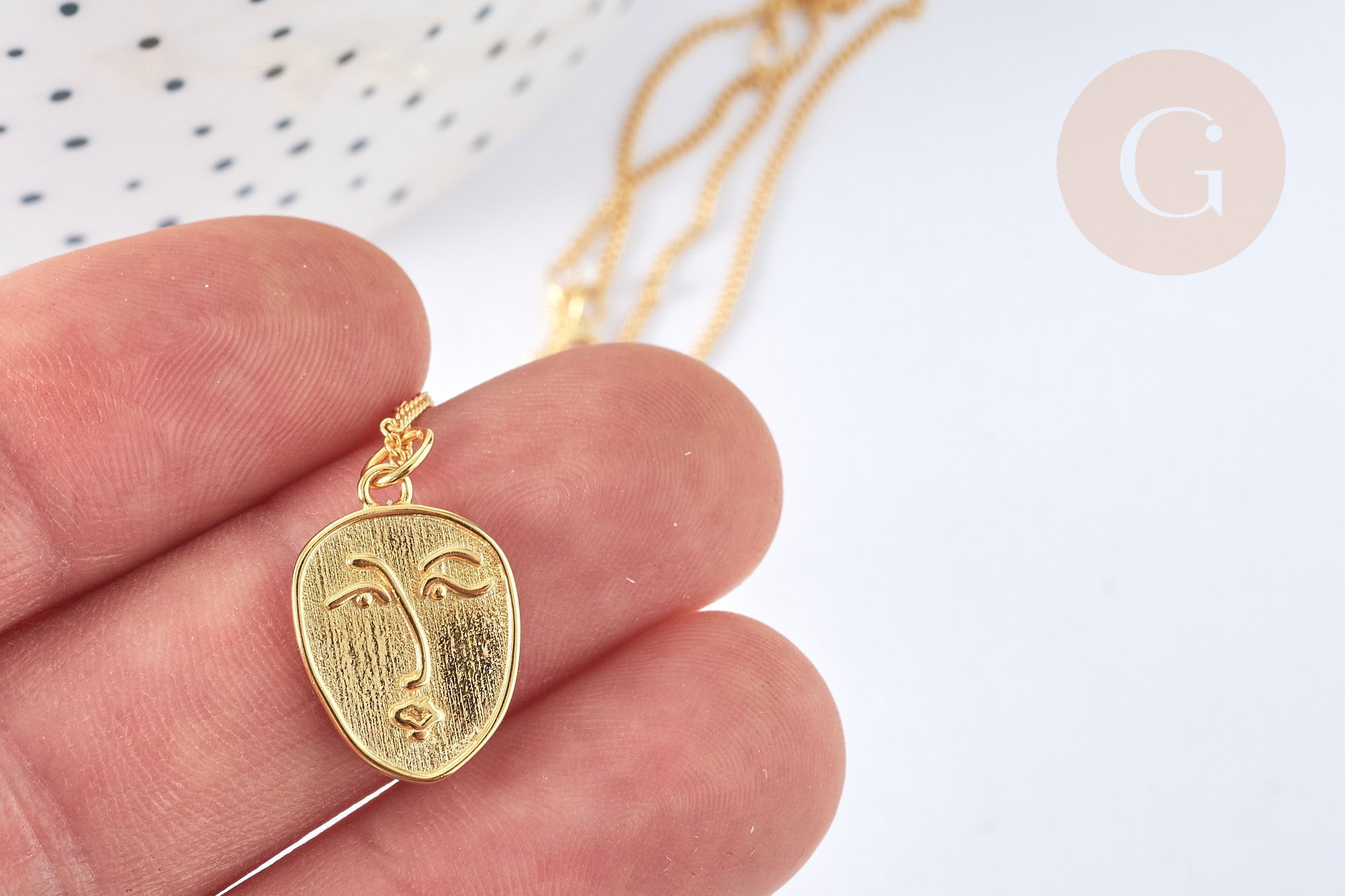 Collier médaille ovale visage moderne argent 925 doré 24K- 45cm,idée cadeau anniversaire, x1 (G7235)