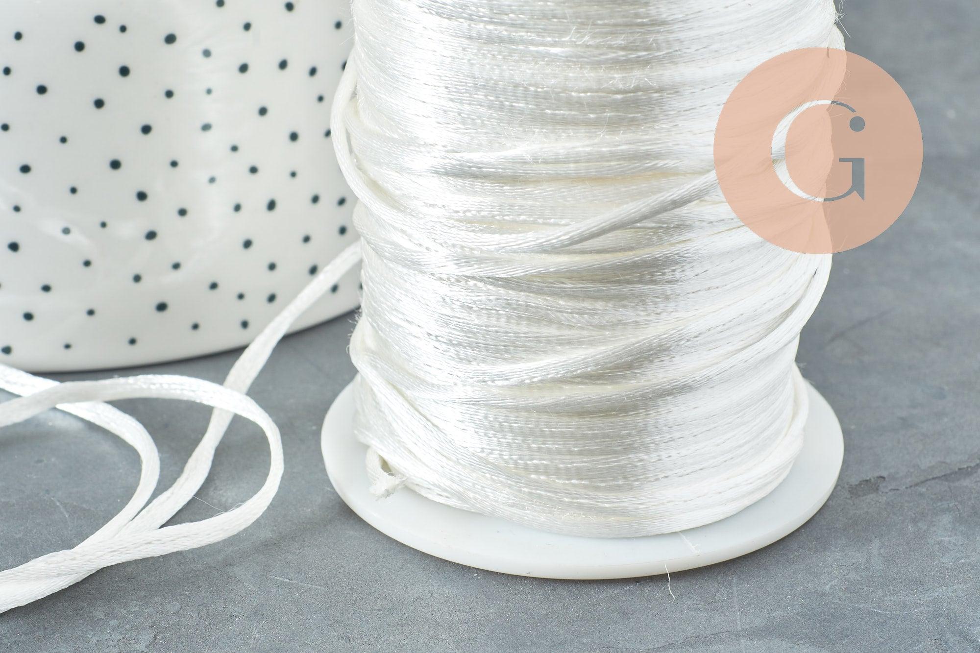 Cordon queue de rat polyester blanc 2mm, x1 ou x5 ou x10 mètres (G1105)