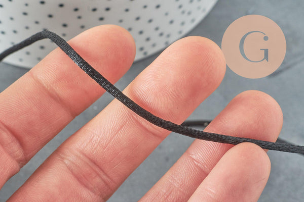 Cordon queue de rat satin polyester noir brillant 2mm, x 5mètres (G2513)