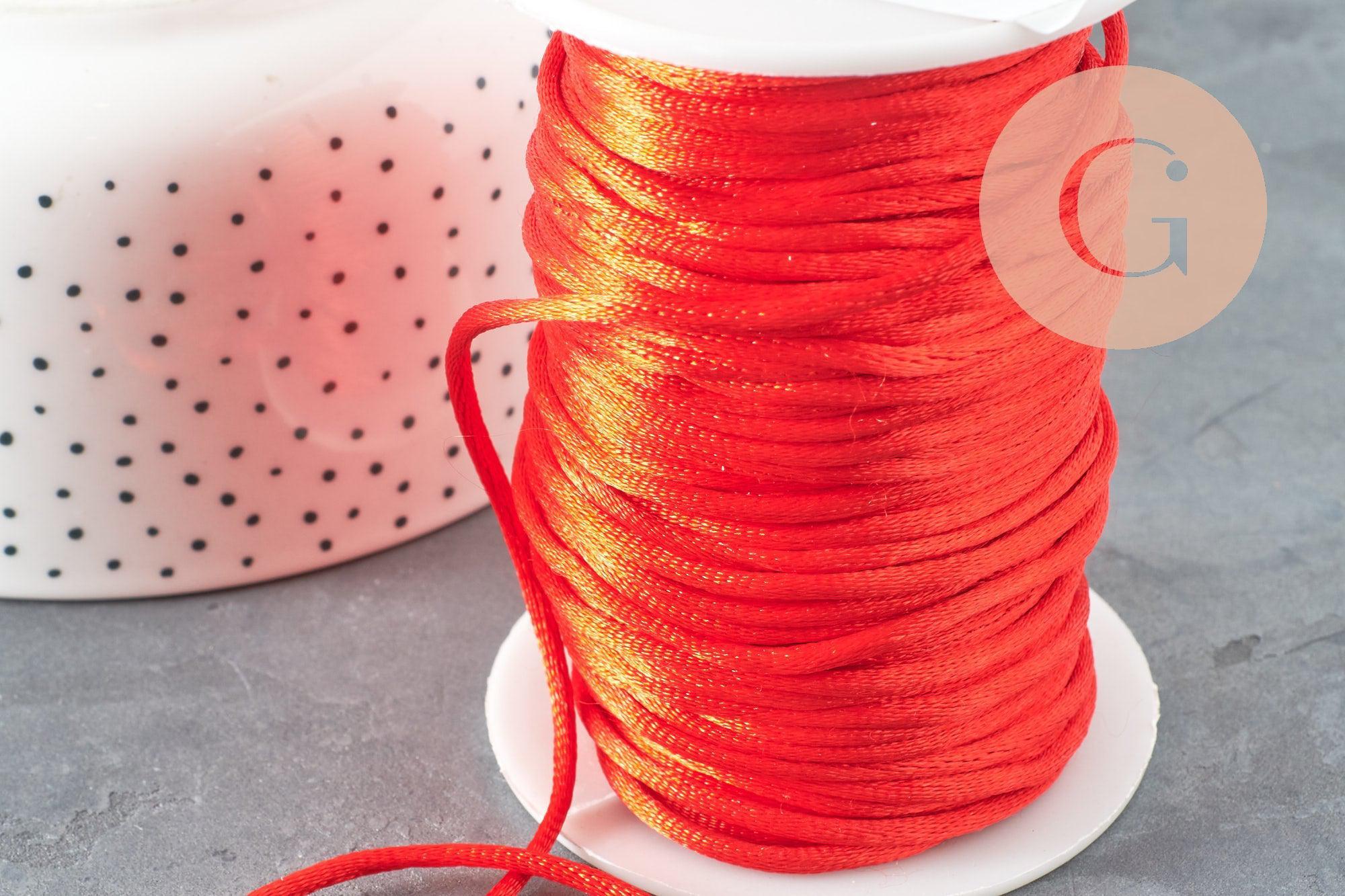 Cordon queue de rat satiné rouge 2mm, x 5mètres (G1379)