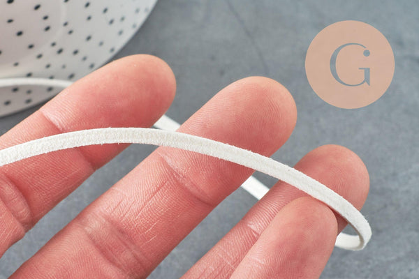 Cordon suédé blanc imitation cuir 4mm, x1 mètre (G0640)