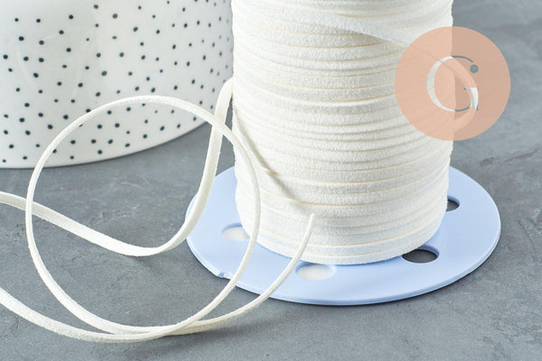 Cordon suédé blanc imitation cuir 4mm, x1 mètre (G0640)