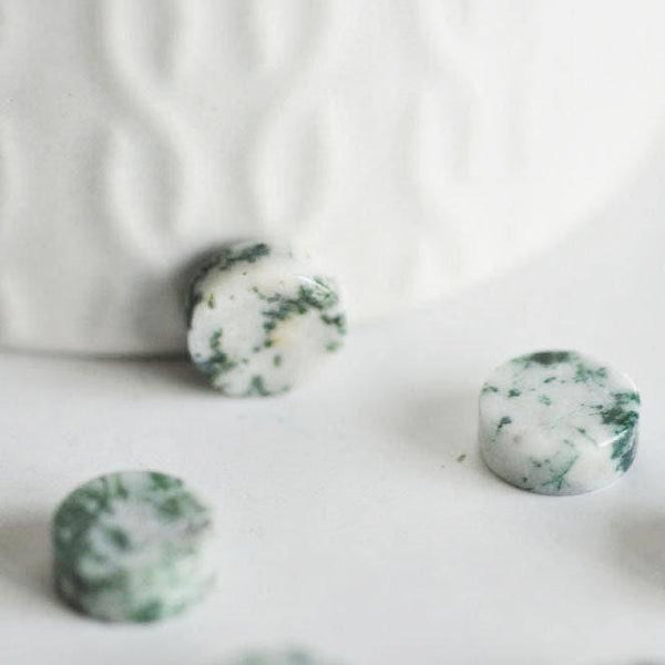 EP Cabochon rond agate blanc-vert naturelle 10mm, x1 (G1923)