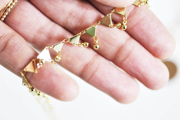 EP Chaine fantaisie triangle 16K, fourniture créative, chaine bijou, création bijou doré,chaine dorée,7 mm, 1 mètre G4784