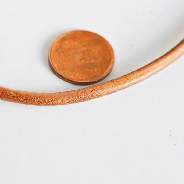 EP Cordon cuir marron, cordon pour bijoux,cordon cuir, fourniture créative,cuir naturel, cordon en cuir, Diamètre 4mm, longueur 1mètre,G3063