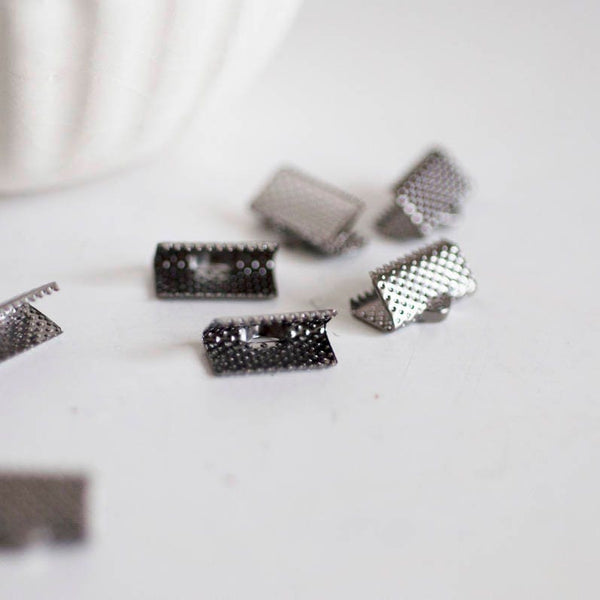 EP Embouts ruban métal metalgun à pincer,fournitures noires,création bijoux,finition ruban,finition chaine,x 10,1cm G286