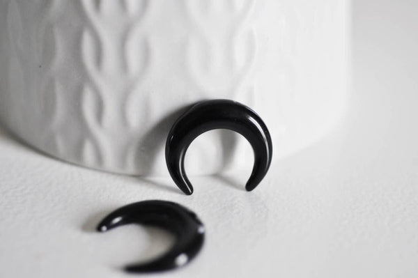 EP Pendentif Lune agate noire,creation bijou, Pendentif bijoux,pendentif pierre, pierre naturelle, agate naturelle, pierre non percee,20mm