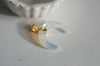 EP Pendentif Lune opalite,opalite blanche,creation bijou, Pendentif bijoux, pendentif pierre,lune, opale, pendentif croissant,32mm