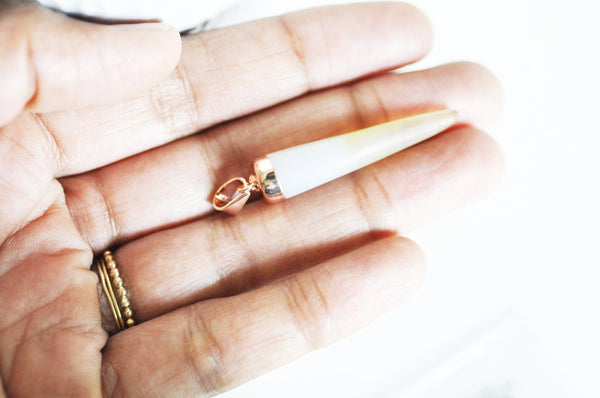 EP Pendentif agate gris beige pointe, pierre brute, création bijoux, pendentif pierre,pendentif cuivre, pierre naturelle,34-43mm-G2041